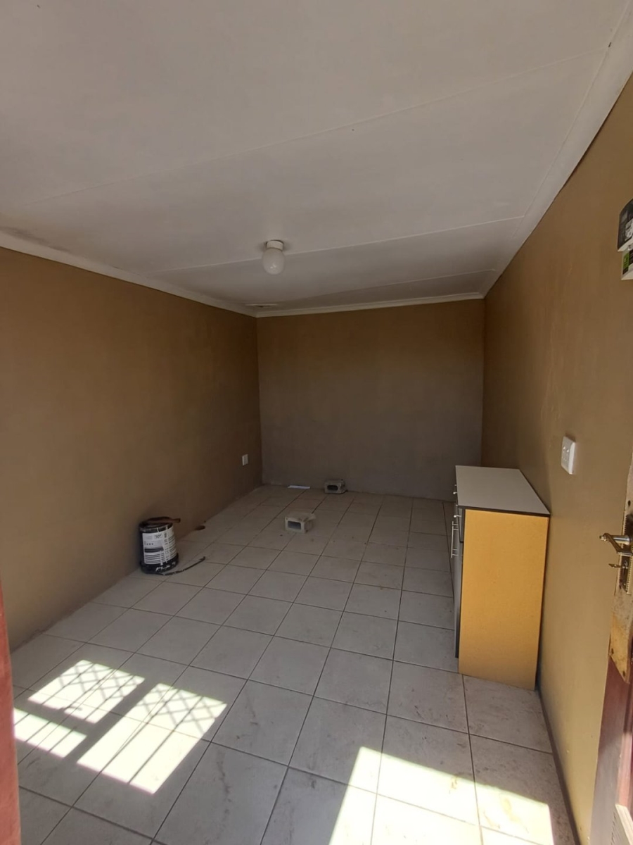 2 Bedroom Property for Sale in Govan Mbeki Eastern Cape